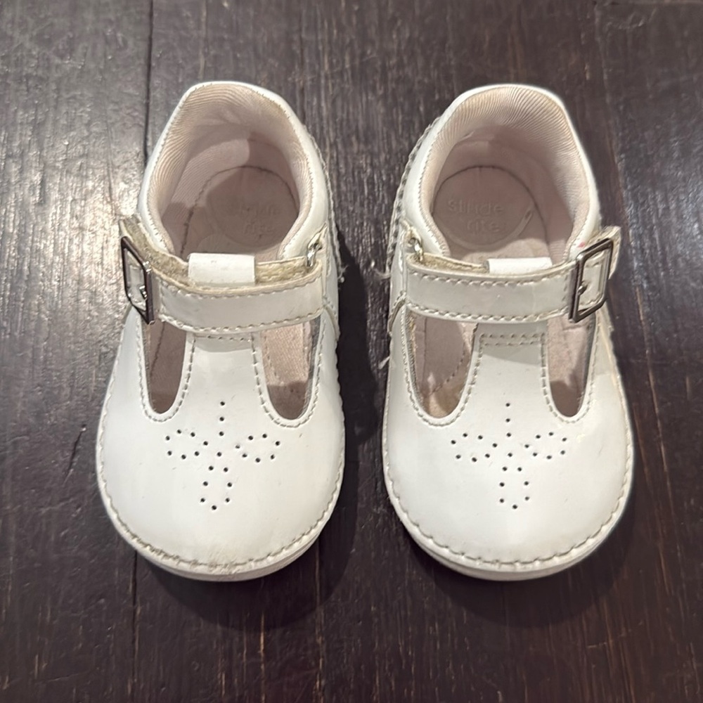 Stride Rite Mary Jane shoes